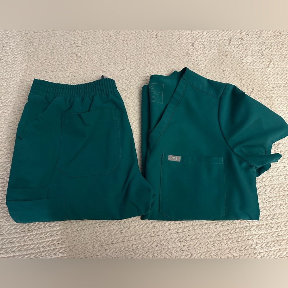 Figs scrub set